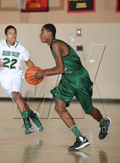 Thumbnail 3 in Perris vs. Green Valley (MaxPreps Holiday Classic) photogallery.