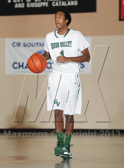 Thumbnail 3 in Perris vs. Green Valley (MaxPreps Holiday Classic) photogallery.
