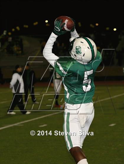 Thumbnail 2 in Edison (Fresno) vs. Oceanside (CIF SoCal Regional D1 Final) photogallery.