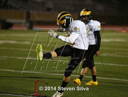 Thumbnail 1 in Edison (Fresno) vs. Oceanside (CIF SoCal Regional D1 Final) photogallery.