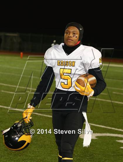 Thumbnail 2 in Edison (Fresno) vs. Oceanside (CIF SoCal Regional D1 Final) photogallery.