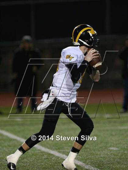 Thumbnail 3 in Edison (Fresno) vs. Oceanside (CIF SoCal Regional D1 Final) photogallery.