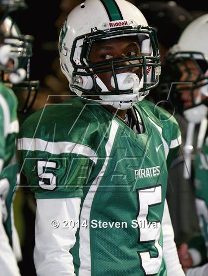 Thumbnail 1 in Edison (Fresno) vs. Oceanside (CIF SoCal Regional D1 Final) photogallery.