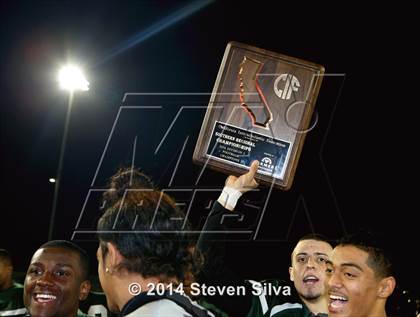 Thumbnail 3 in Edison (Fresno) vs. Oceanside (CIF SoCal Regional D1 Final) photogallery.