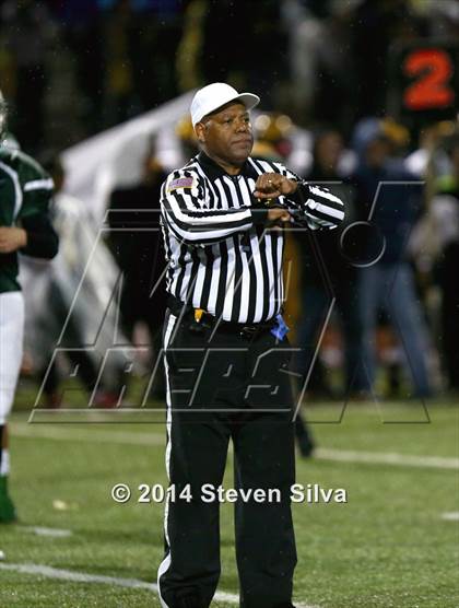 Thumbnail 1 in Edison (Fresno) vs. Oceanside (CIF SoCal Regional D1 Final) photogallery.