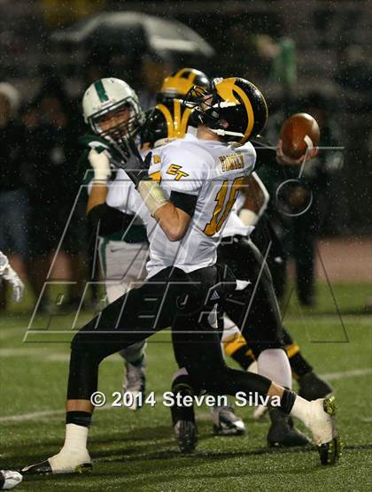 Thumbnail 3 in Edison (Fresno) vs. Oceanside (CIF SoCal Regional D1 Final) photogallery.