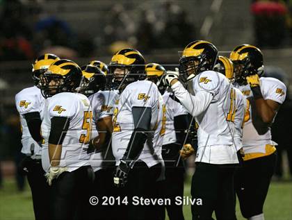 Thumbnail 3 in Edison (Fresno) vs. Oceanside (CIF SoCal Regional D1 Final) photogallery.