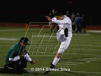 Thumbnail 2 in Edison (Fresno) vs. Oceanside (CIF SoCal Regional D1 Final) photogallery.