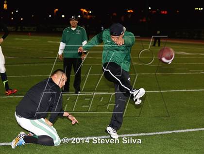 Thumbnail 1 in Edison (Fresno) vs. Oceanside (CIF SoCal Regional D1 Final) photogallery.