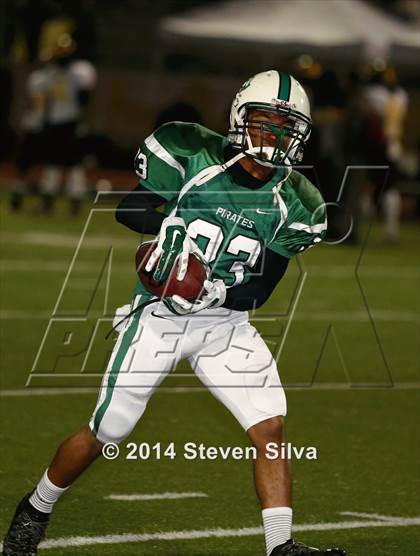 Thumbnail 1 in Edison (Fresno) vs. Oceanside (CIF SoCal Regional D1 Final) photogallery.