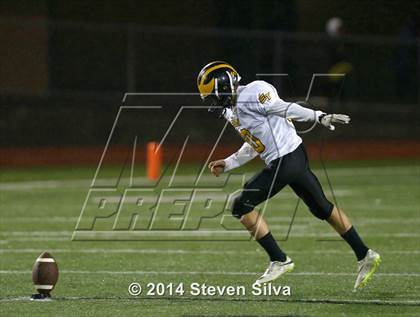 Thumbnail 1 in Edison (Fresno) vs. Oceanside (CIF SoCal Regional D1 Final) photogallery.