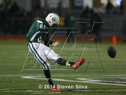 Thumbnail 3 in Edison (Fresno) vs. Oceanside (CIF SoCal Regional D1 Final) photogallery.