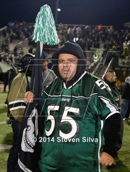 Thumbnail 3 in Edison (Fresno) vs. Oceanside (CIF SoCal Regional D1 Final) photogallery.
