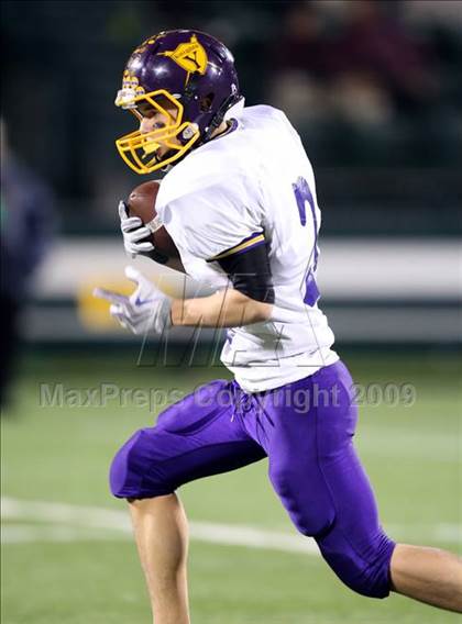 Thumbnail 2 in York vs. Notre Dame (Section 5 Class D Seminfinal) photogallery.