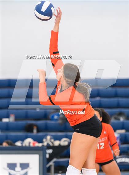 Thumbnail 3 in Somerset @ Karnes City (Hondo Volleyball Tournament) photogallery.
