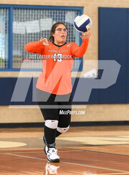 Thumbnail 3 in Somerset @ Karnes City (Hondo Volleyball Tournament) photogallery.