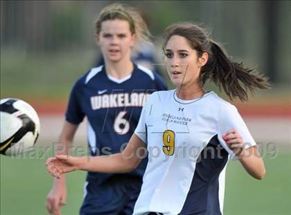 Thumbnail 3 in Wakeland vs Highland Park (Class 4A, Region II quarterfinals) photogallery.