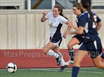 Thumbnail 3 in Wakeland vs Highland Park (Class 4A, Region II quarterfinals) photogallery.