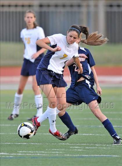 Thumbnail 3 in Wakeland vs Highland Park (Class 4A, Region II quarterfinals) photogallery.