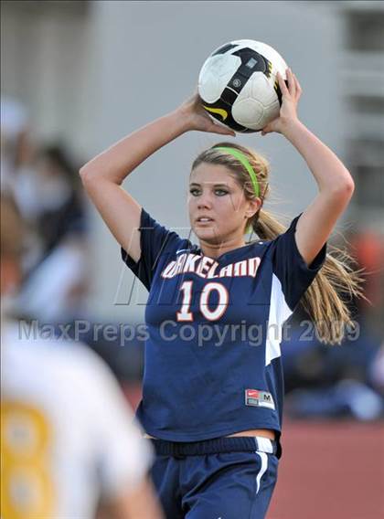 Thumbnail 1 in Wakeland vs Highland Park (Class 4A, Region II quarterfinals) photogallery.