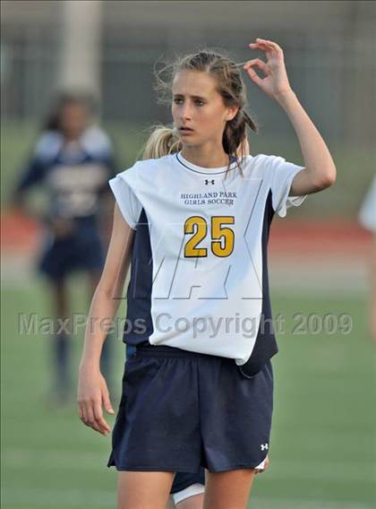Thumbnail 3 in Wakeland vs Highland Park (Class 4A, Region II quarterfinals) photogallery.