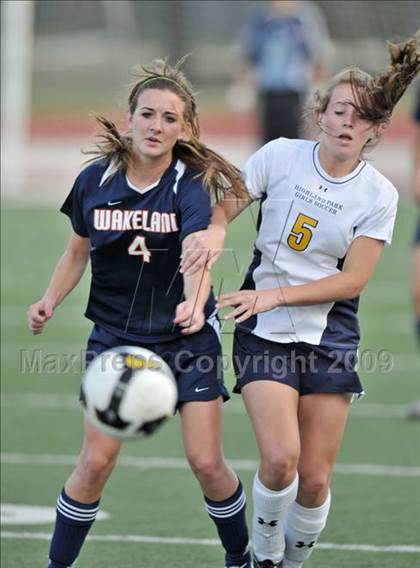 Thumbnail 2 in Wakeland vs Highland Park (Class 4A, Region II quarterfinals) photogallery.