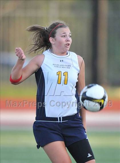 Thumbnail 3 in Wakeland vs Highland Park (Class 4A, Region II quarterfinals) photogallery.