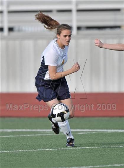 Thumbnail 1 in Wakeland vs Highland Park (Class 4A, Region II quarterfinals) photogallery.