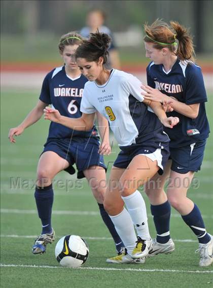 Thumbnail 1 in Wakeland vs Highland Park (Class 4A, Region II quarterfinals) photogallery.