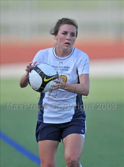 Thumbnail 2 in Wakeland vs Highland Park (Class 4A, Region II quarterfinals) photogallery.