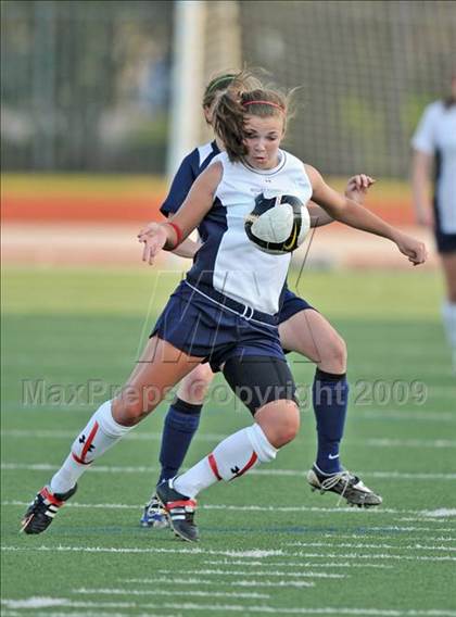 Thumbnail 1 in Wakeland vs Highland Park (Class 4A, Region II quarterfinals) photogallery.