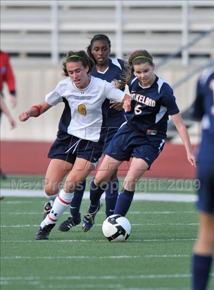 Thumbnail 1 in Wakeland vs Highland Park (Class 4A, Region II quarterfinals) photogallery.