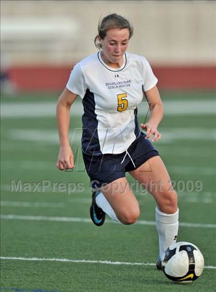 Thumbnail 2 in Wakeland vs Highland Park (Class 4A, Region II quarterfinals) photogallery.