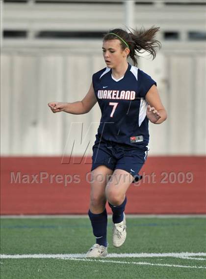 Thumbnail 1 in Wakeland vs Highland Park (Class 4A, Region II quarterfinals) photogallery.
