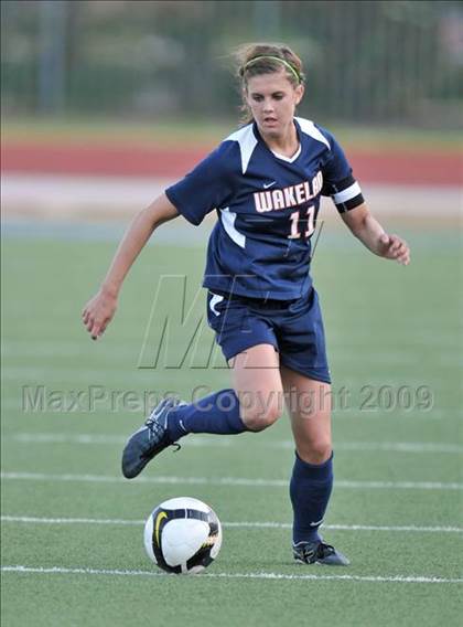 Thumbnail 1 in Wakeland vs Highland Park (Class 4A, Region II quarterfinals) photogallery.