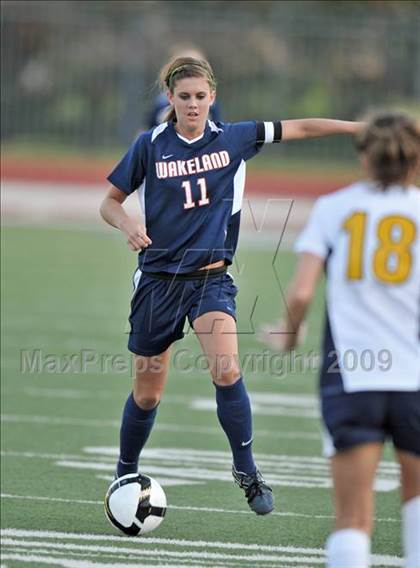 Thumbnail 1 in Wakeland vs Highland Park (Class 4A, Region II quarterfinals) photogallery.