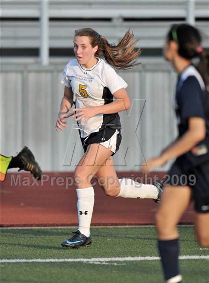 Thumbnail 1 in Wakeland vs Highland Park (Class 4A, Region II quarterfinals) photogallery.