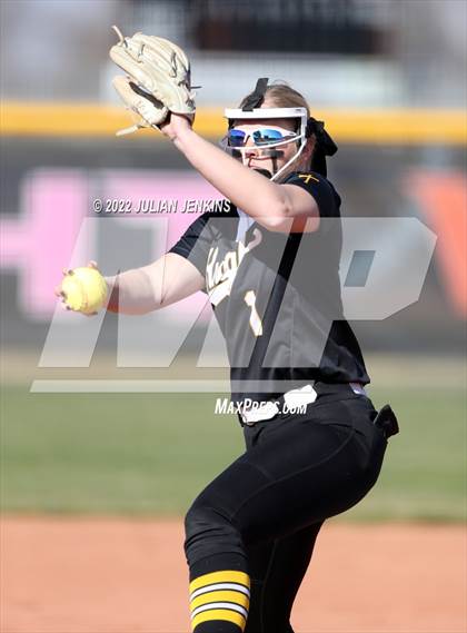 Thumbnail 2 in Bishop Kelly @ Ridgevue photogallery.