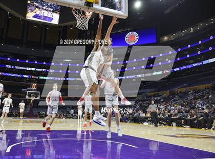 Thumbnail 1 in Mater Dei vs. St. John Bosco (2024 Coastal Catholic Classic) photogallery.