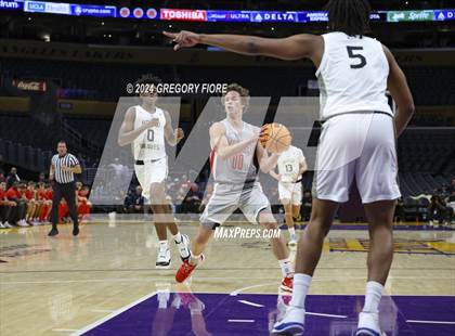 Thumbnail 2 in Mater Dei vs. St. John Bosco (2024 Coastal Catholic Classic) photogallery.