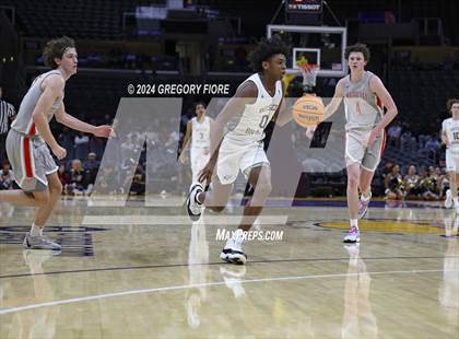 Thumbnail 3 in Mater Dei vs. St. John Bosco (2024 Coastal Catholic Classic) photogallery.
