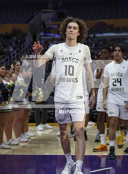 Thumbnail 2 in Mater Dei vs. St. John Bosco (2024 Coastal Catholic Classic) photogallery.