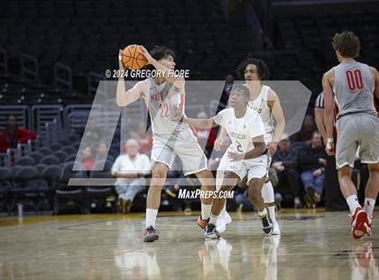 Thumbnail 2 in Mater Dei vs. St. John Bosco (2024 Coastal Catholic Classic) photogallery.