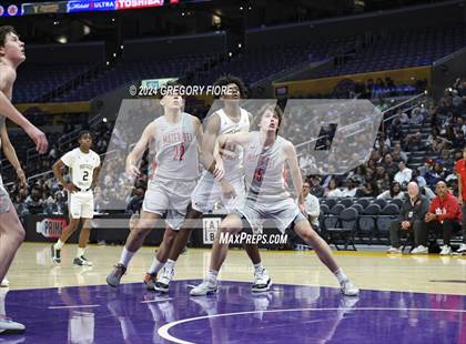 Thumbnail 2 in Mater Dei vs. St. John Bosco (2024 Coastal Catholic Classic) photogallery.