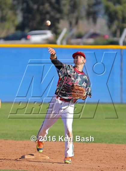 Thumbnail 1 in Thousand Oaks @ Camarillo photogallery.