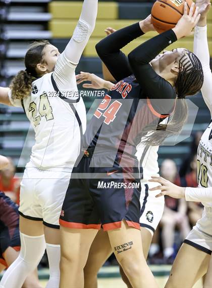 Thumbnail 3 in Archbishop Mitty vs George Rogers Clark (Nike TOC) photogallery.