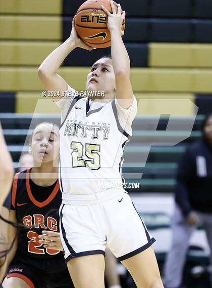 Thumbnail 2 in Archbishop Mitty vs George Rogers Clark (Nike TOC) photogallery.