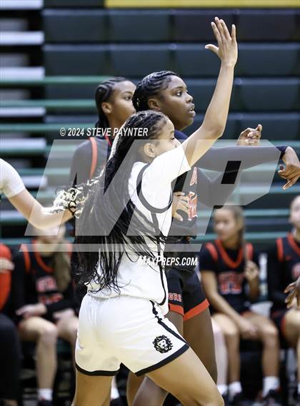 Thumbnail 2 in Archbishop Mitty vs George Rogers Clark (Nike TOC) photogallery.