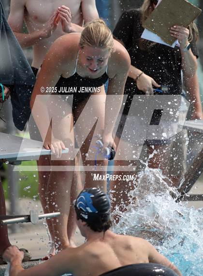 Thumbnail 1 in Maverick Relays- Quint Meet photogallery.