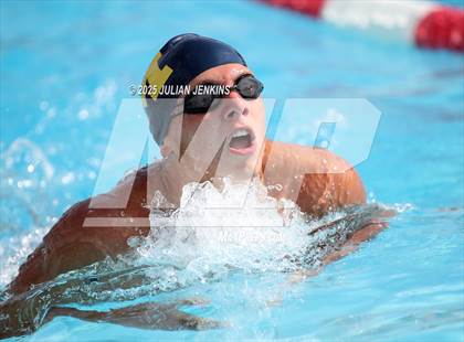 Thumbnail 1 in Maverick Relays- Quint Meet photogallery.